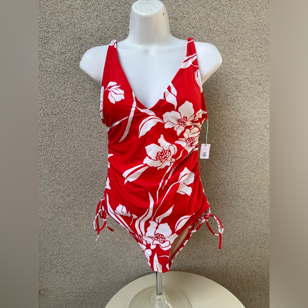 Kona Sol swimsuit one piece red white Hawaiian floral Sz M NWT